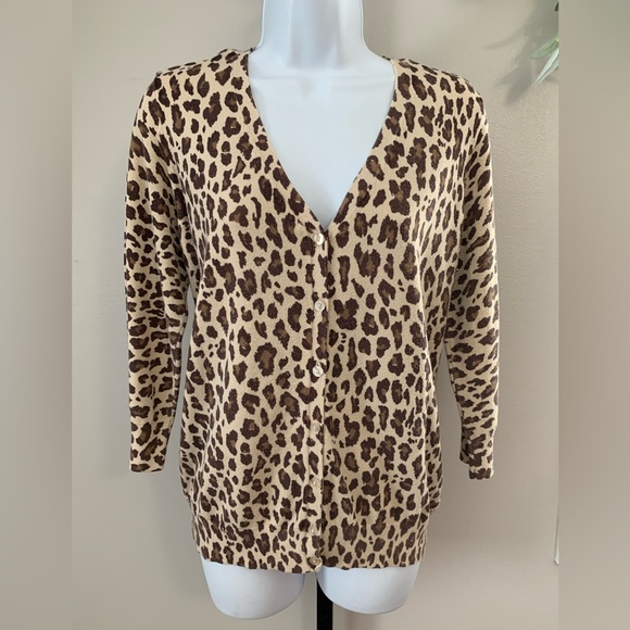 Covington Leopard Print Women's Cardigan - Picture 15 of 16